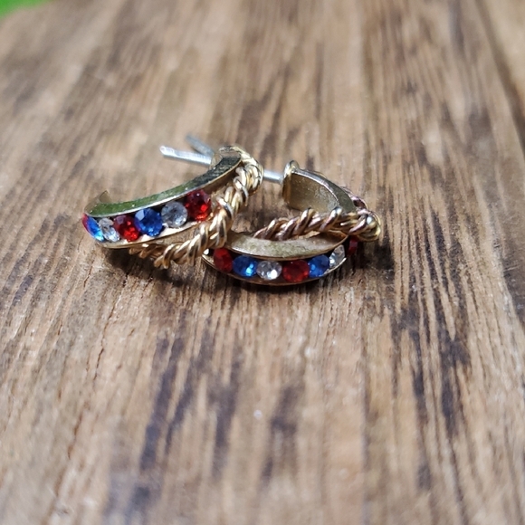 American Vintage Jewelry - Patriotic Estate Glamor Red White Blue Crystal Hoop Braided Earrings E1009